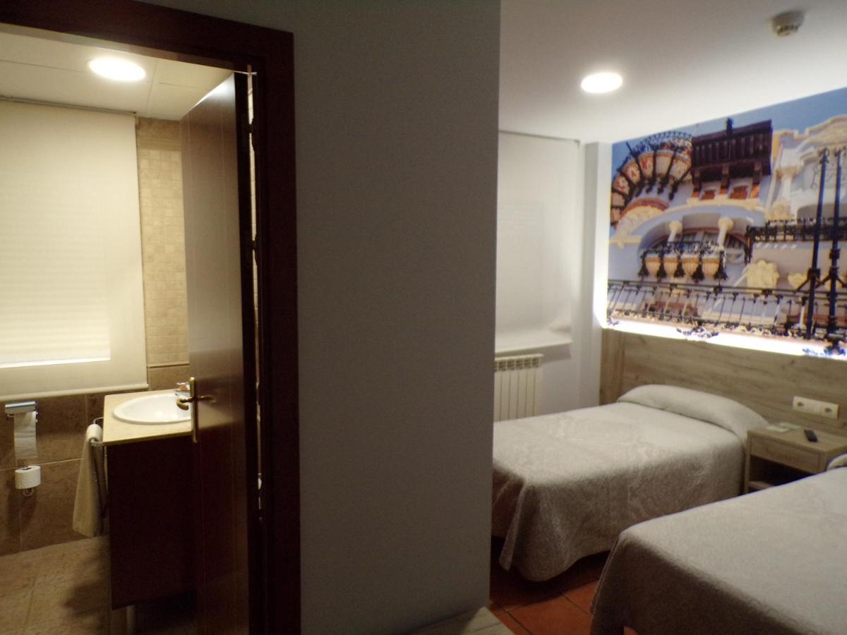 Hostal Serruchi Teruel Luaran gambar