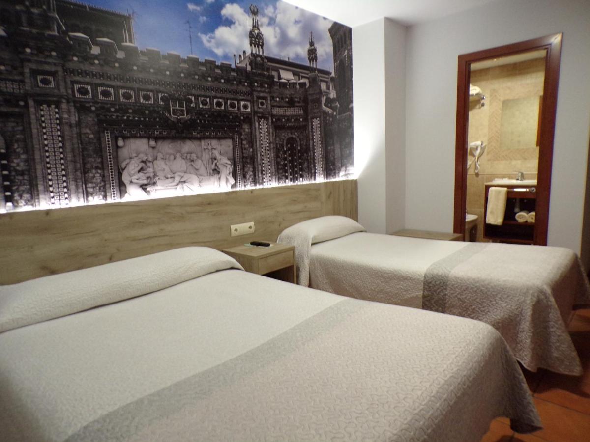 Hostal Serruchi Teruel Luaran gambar