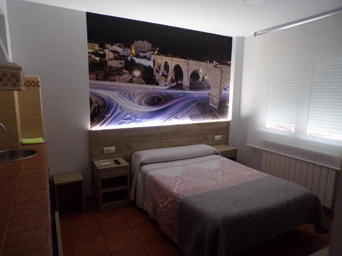 Hostal Serruchi Teruel Luaran gambar