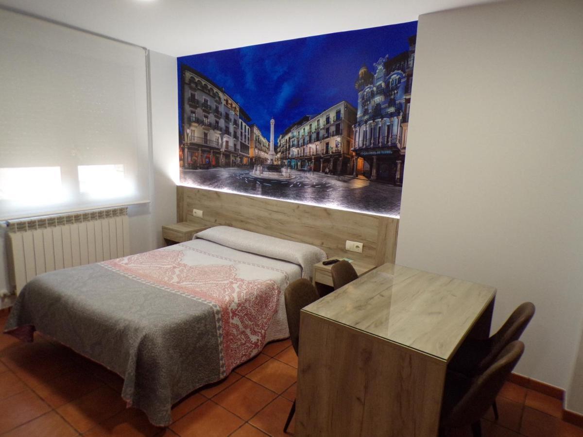 Hostal Serruchi Teruel Luaran gambar