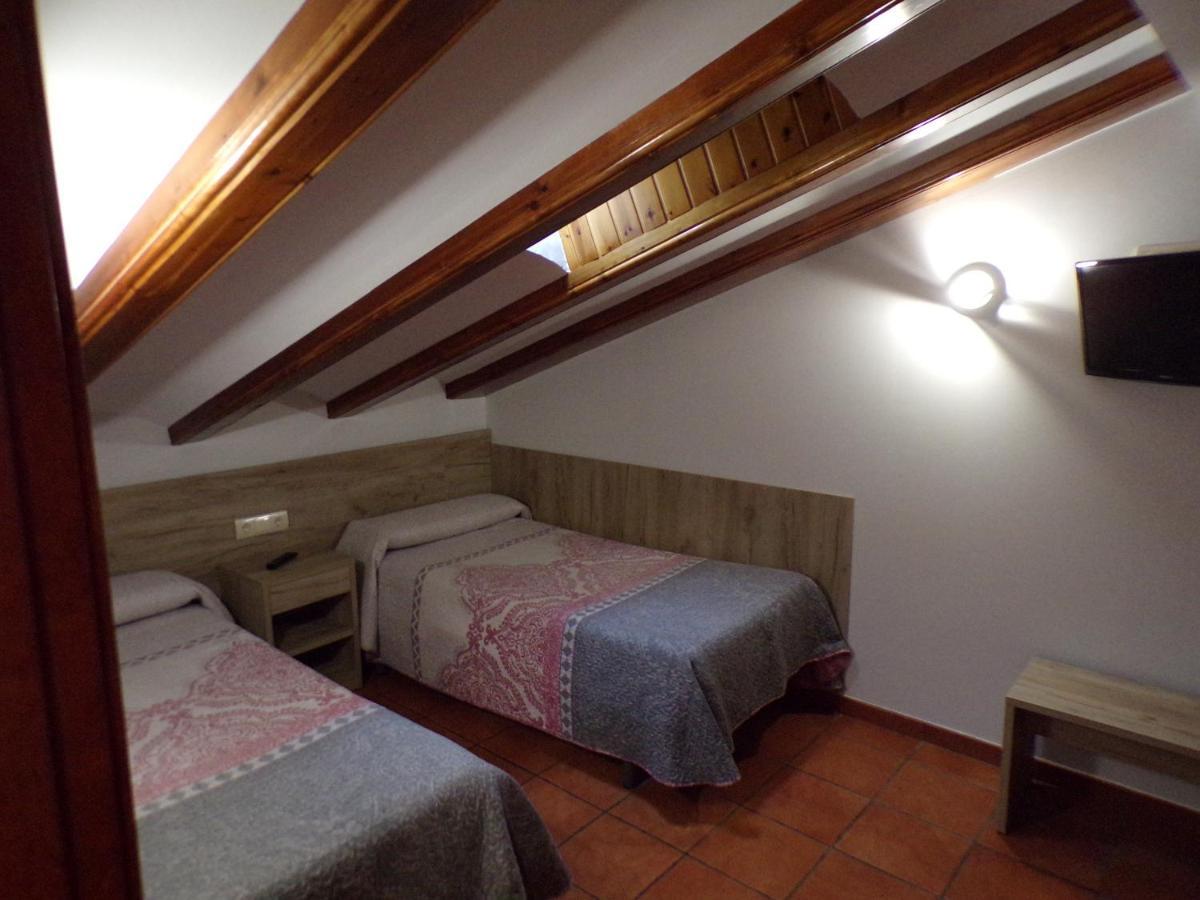 Hostal Serruchi Teruel Luaran gambar