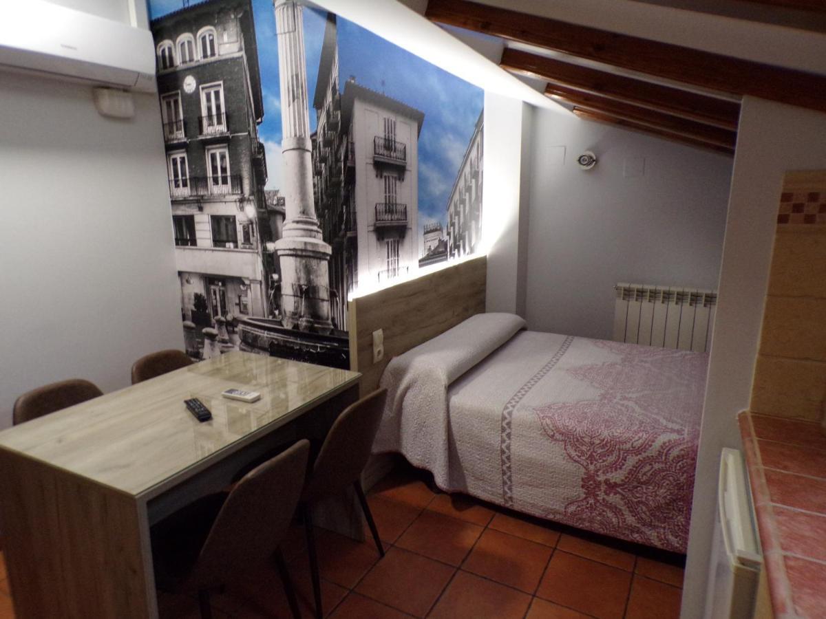 Hostal Serruchi Teruel Luaran gambar