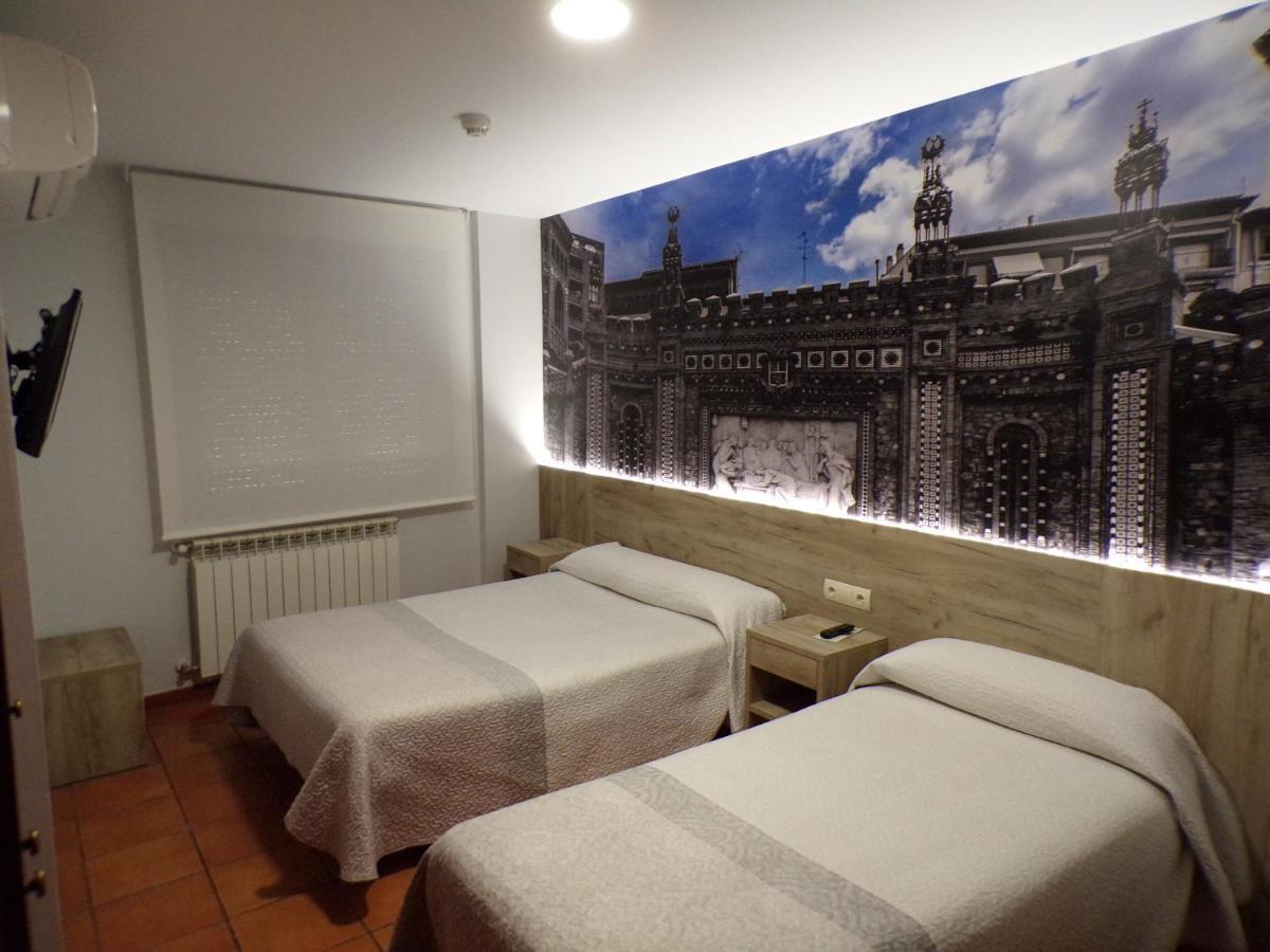 Hostal Serruchi Teruel Luaran gambar