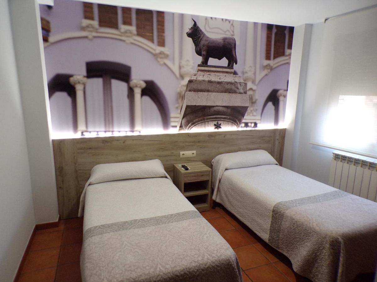 Hostal Serruchi Teruel Luaran gambar
