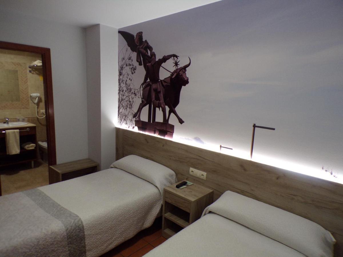 Hostal Serruchi Teruel Luaran gambar