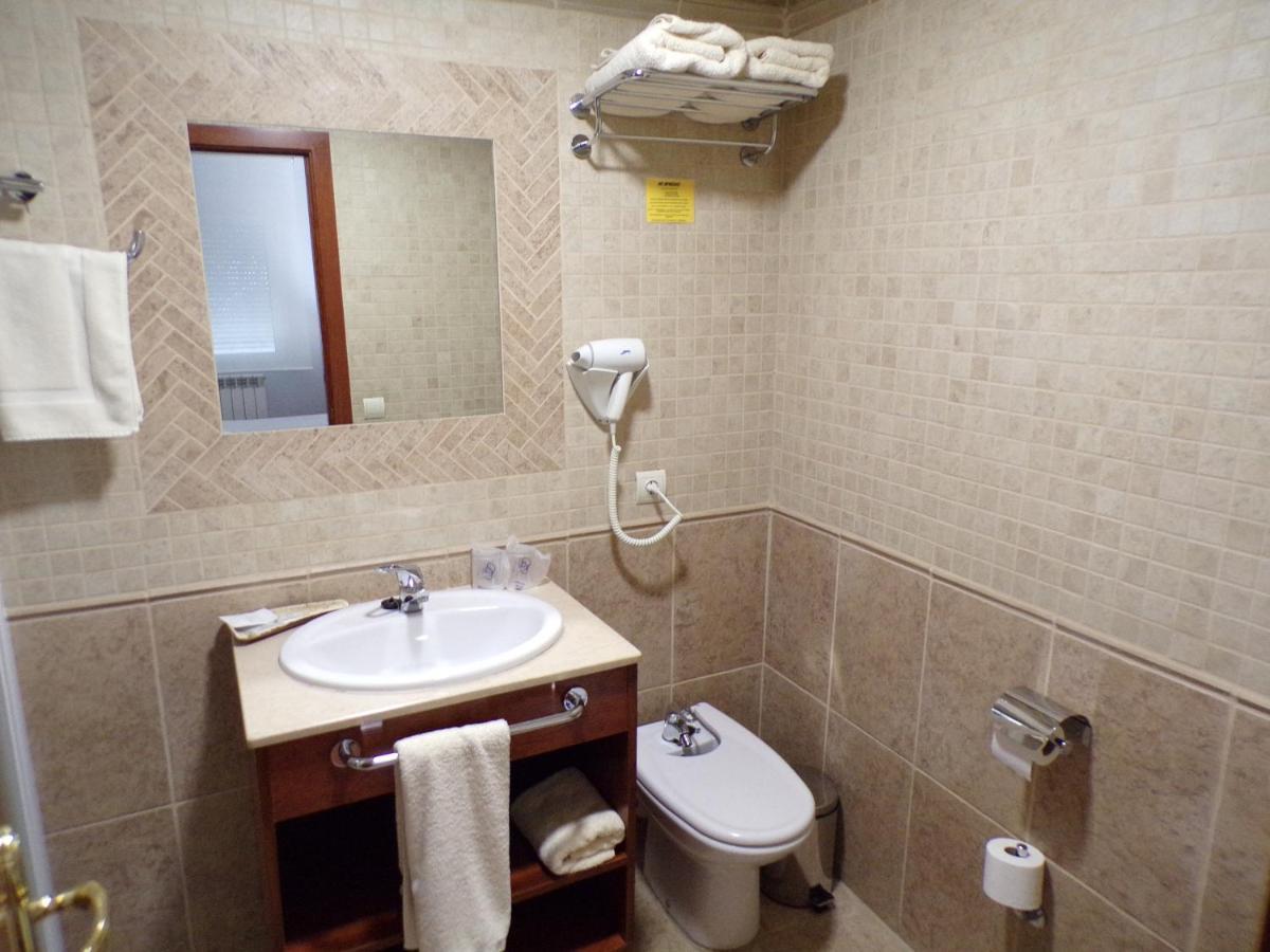 Hostal Serruchi Teruel Luaran gambar